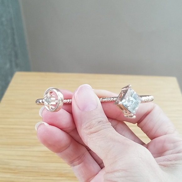 Bracelets - Picture 3 of 4